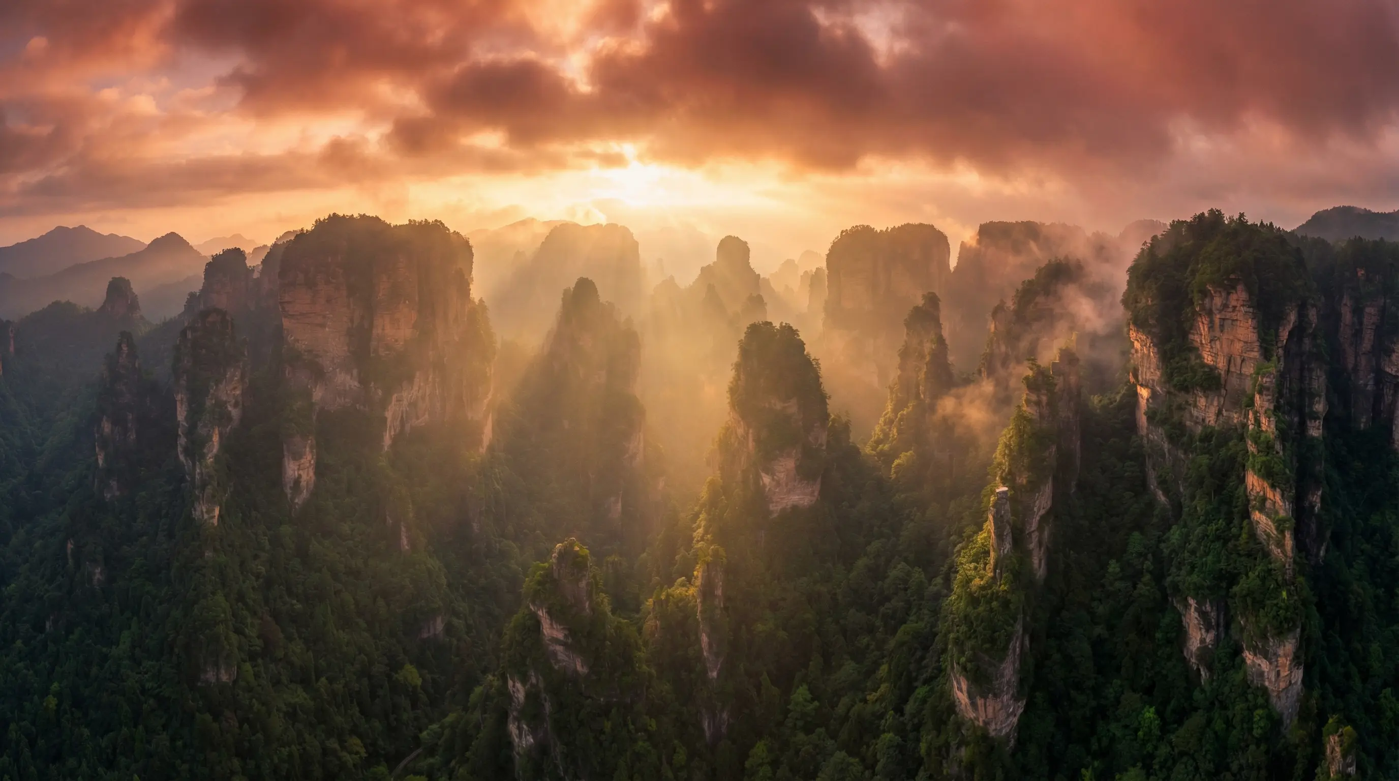 结合处发出粘腻的拍打声 自然风光视频封面